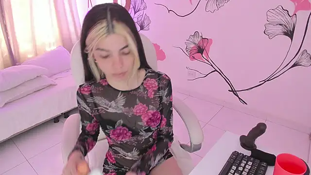 Isabela Fiorelli online show from 20, 9, 2025