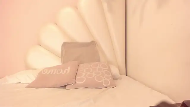 Snapshot of Olivia_Stevens chatting on 7, 3, 2025 Olivia Stevens online show from 7, 3, 2025