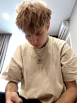 Snapshot of And25bn chatting on 29, 10, 2025 And25bn online show from 29, 10, 2025