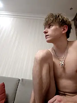 Snapshot of And25bn chatting on 3, 11, 2025 And25bn online show from 3, 11, 2025