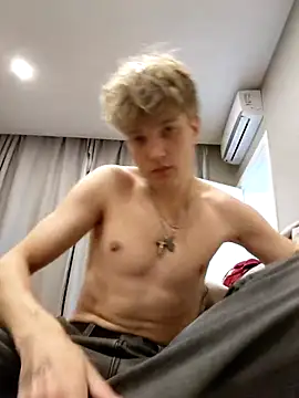 Snapshot of And25bn chatting on 5, 11, 2025 And25bn online show from 5, 11, 2025