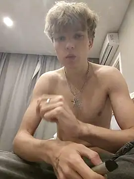 Snapshot of And25bn chatting on 14, 11, 2025 And25bn online show from 14, 11, 2025