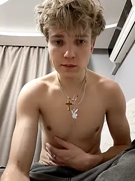 Snapshot of And25bn chatting on 15, 11, 2025 And25bn online show from 15, 11, 2025