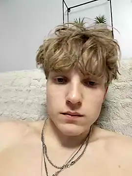 Snapshot of And25bn chatting on 22, 11, 2025 And25bn online show from 22, 11, 2025