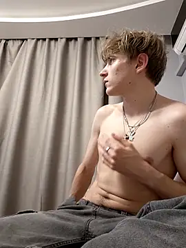 Snapshot of And25bn chatting on 24, 11, 2025 And25bn online show from 24, 11, 2025