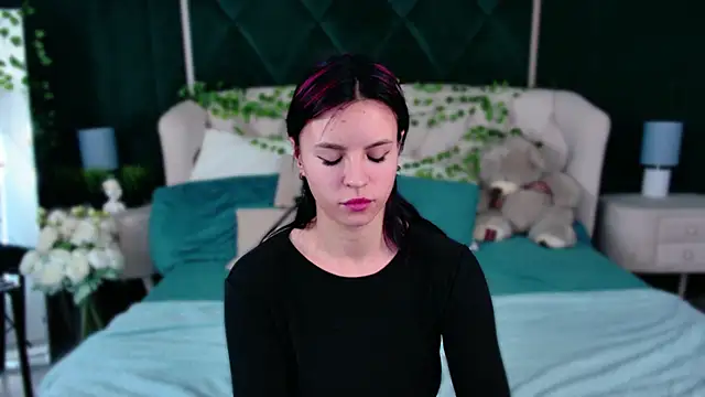 Kiara Rolls online show from 12, 2, 2025