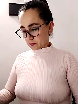 Alanna 11 online show from 12, 2, 2025