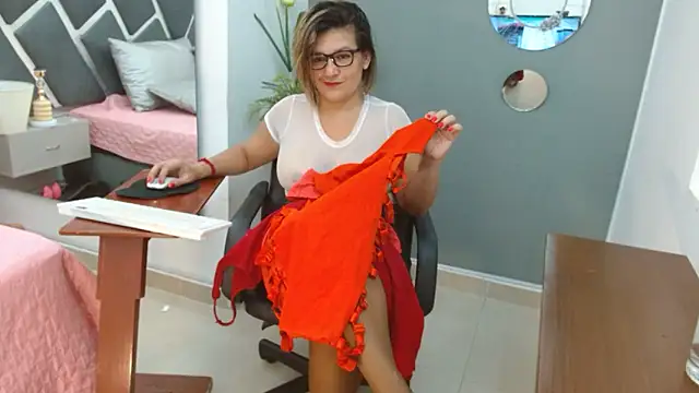 StephyJones1 online show from 23, 1, 2025