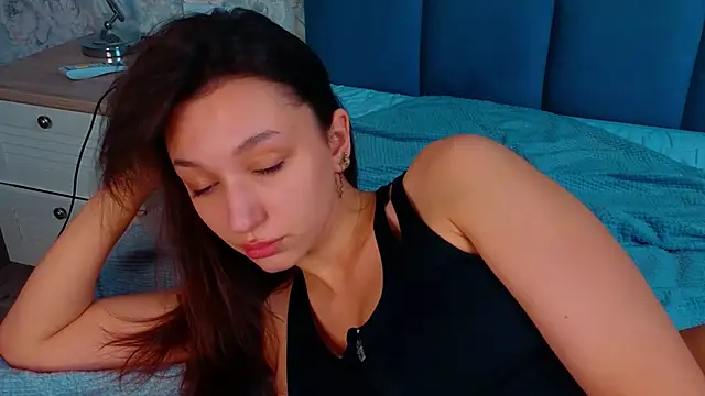 Snapshot of ColleenCox chatting on 2, 3, 2025 ColleenCox online show from 2, 3, 2025