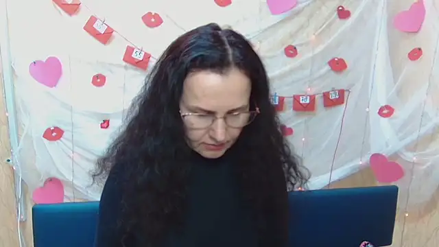 Miroslava Happi online show from 15, 2, 2025