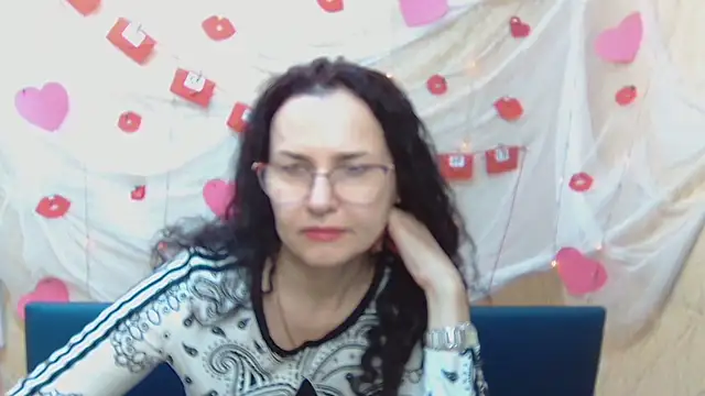 Miroslava Happi online show from 19, 2, 2025