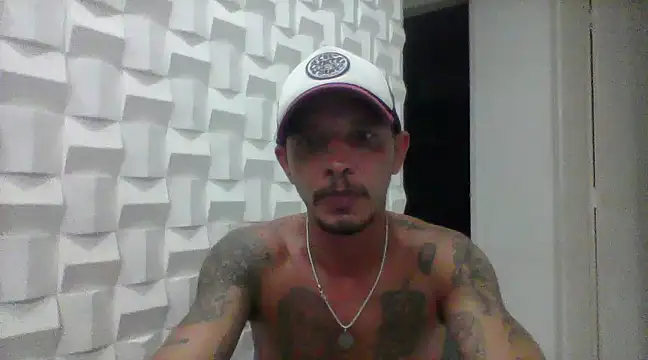 Snapshot of allisonbr chatting on 17, 3, 2025 allisonbr online show from 17, 3, 2025