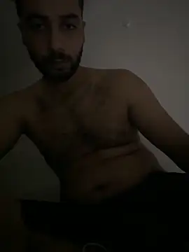 Snapshot of OutsizedPistol chatting on 11, 10, 2025 OutsizedPistol online show from 11, 10, 2025