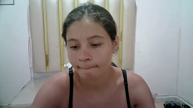 Snapshot of flakita_sexyhot chatting on 18, 10, 2025 flakita sexyhot online show from 18, 10, 2025