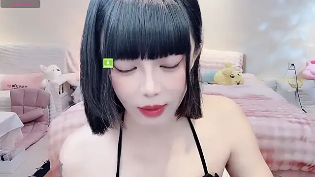 Snapshot of Eudora-0001 chatting on 21, 11, 2025 Eudora-0001 online show from 21, 11, 2025