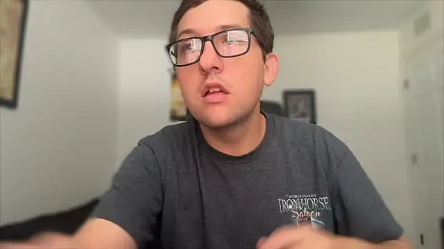 Snapshot of Milflover96 chatting on 30, 11, 2025 Milflover96 online show from 30, 11, 2025