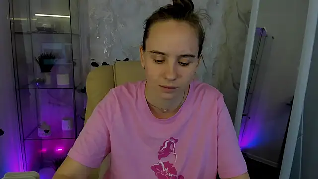 Snapshot of Lika_0ne chatting on 18, 10, 2025 Lika 0ne online show from 18, 10, 2025