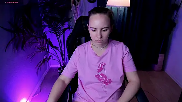 Snapshot of Lika_0ne chatting on 24, 10, 2025 Lika 0ne online show from 24, 10, 2025