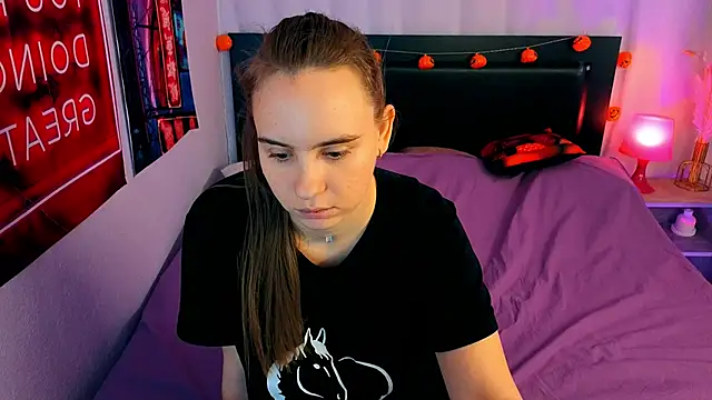 Snapshot of Lika_0ne chatting on 12, 11, 2025 Lika 0ne online show from 12, 11, 2025