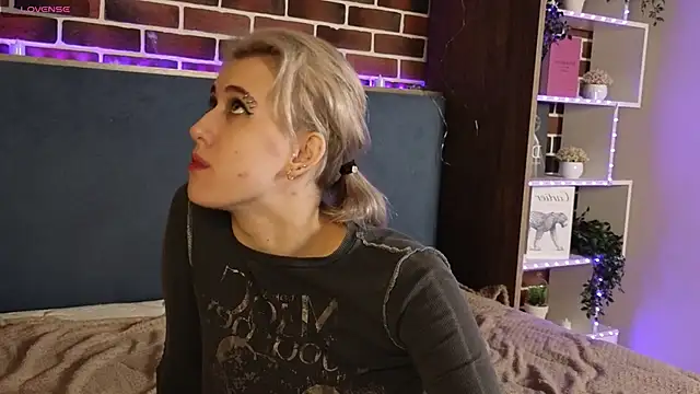 Snapshot of ConstanceBails chatting on 27, 2, 2025 ConstanceBails online show from 27, 2, 2025