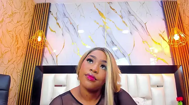 Snapshot of TianahGlow chatting on 24, 2, 2025 TianahGlow online show from 24, 2, 2025