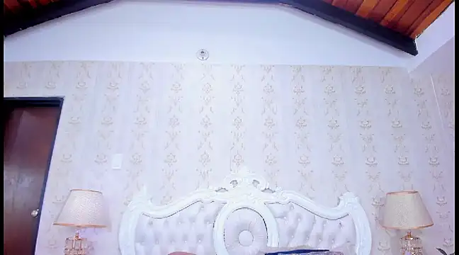 Snapshot of TianahGlow chatting on 26, 2, 2025 TianahGlow online show from 26, 2, 2025