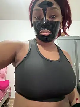 Snapshot of TianahGlow chatting on 27, 10, 2025 TianahGlow online show from 27, 10, 2025