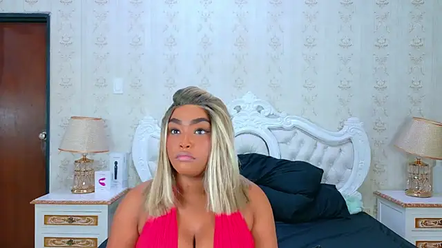 Snapshot of TianahGlow chatting on 21, 11, 2025 TianahGlow online show from 21, 11, 2025