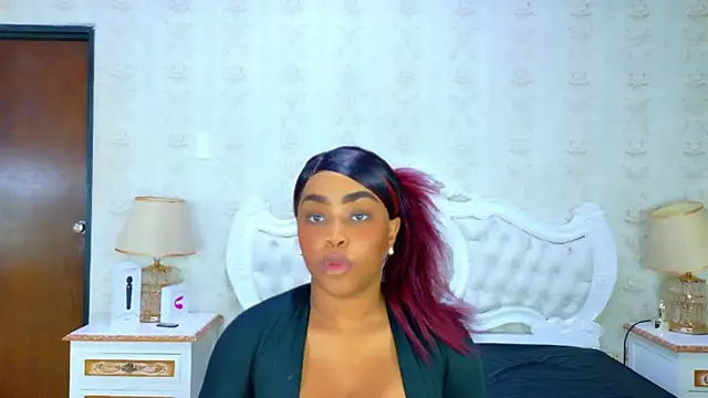 Snapshot of TianahGlow chatting on 19, 2, 2026 TianahGlow online show from 19, 2, 2026