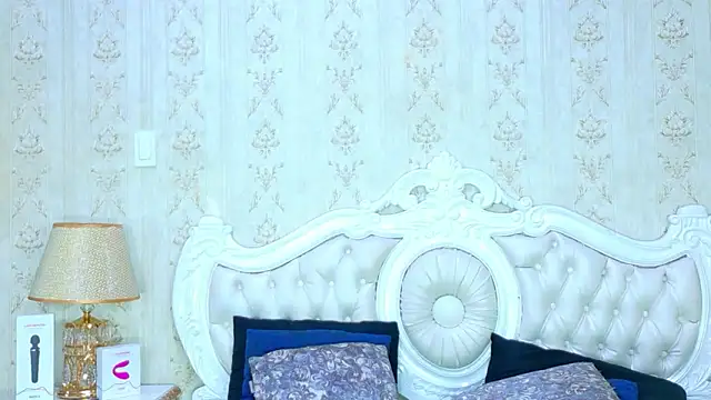 Snapshot of TianahGlow chatting on 23, 2, 2026 TianahGlow online show from 23, 2, 2026