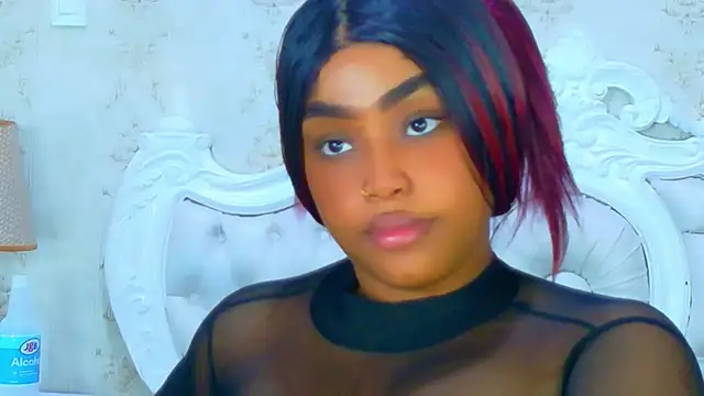 Snapshot of TianahGlow chatting on 28, 2, 2026 TianahGlow online show from 28, 2, 2026