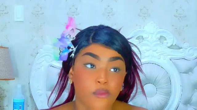 Snapshot of TianahGlow chatting on 6, 3, 2026 TianahGlow online show from 6, 3, 2026