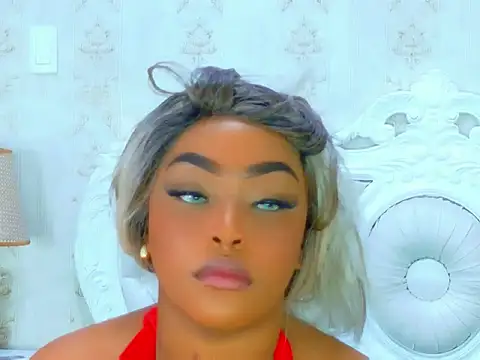 Snapshot of TianahGlow chatting on 7, 3, 2026 TianahGlow online show from 7, 3, 2026