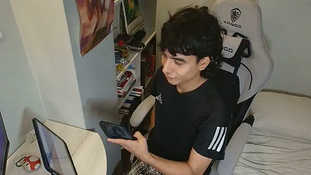 Snapshot of salvatore_montt chatting on 14, 10, 2025 salvatore montt online show from 14, 10, 2025