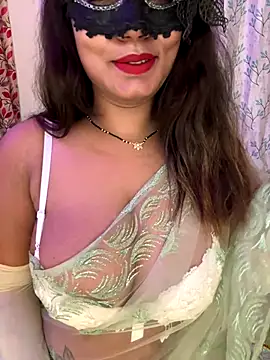 Snapshot of WifyHubby_38 chatting on 1, 11, 2025 WifyHubby 38 online show from 1, 11, 2025