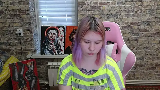 Little kitsune1707 online show from 14, 12, 2025