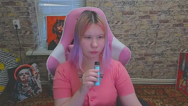 Little kitsune1707 online show from 20, 12, 2025