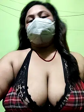 Snapshot of rani130 chatting on 18, 2, 2025 rani130 online show from 18, 2, 2025