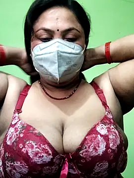 Snapshot of rani130 chatting on 8, 3, 2025 rani130 online show from 8, 3, 2025