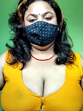 Snapshot of rani130 chatting on 18, 9, 2025 rani130 online show from 18, 9, 2025