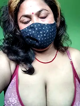 Snapshot of rani130 chatting on 21, 9, 2025 rani130 online show from 21, 9, 2025