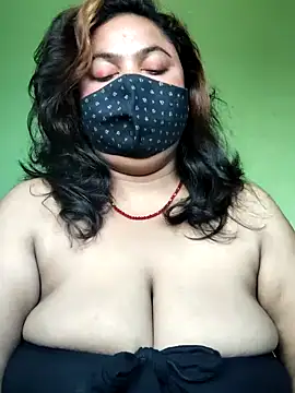 Snapshot of rani130 chatting on 17, 10, 2025 rani130 online show from 17, 10, 2025