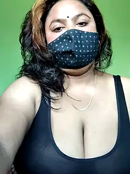 Snapshot of rani130 chatting on 8, 11, 2025 rani130 online show from 8, 11, 2025