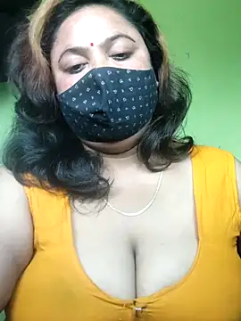 Snapshot of rani130 chatting on 18, 11, 2025 rani130 online show from 18, 11, 2025