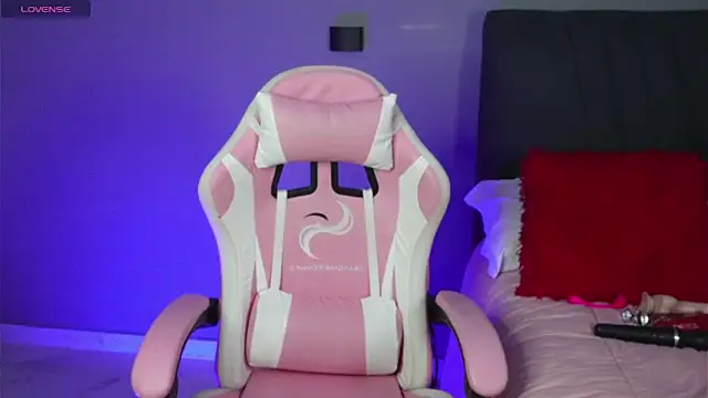 alejandra jonees online show from 4, 12, 2025