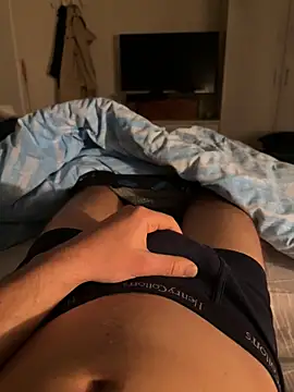 Manuhot001 online show from 5, 4, 2026