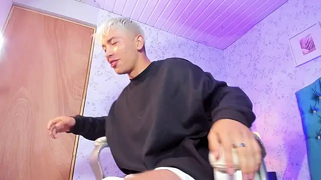 Snapshot of Ianwayne chatting on 12, 2, 2025 Ianwayne online show from 12, 2, 2025