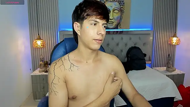 Snapshot of Estiv18_ chatting on 11, 3, 2026 Estiv18 online show from 11, 3, 2026