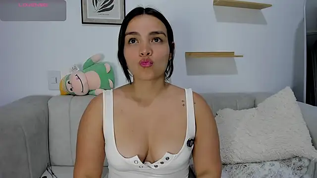 Snapshot of sarita_bigbooty_ chatting on 15, 10, 2025 sarita bigbooty online show from 15, 10, 2025