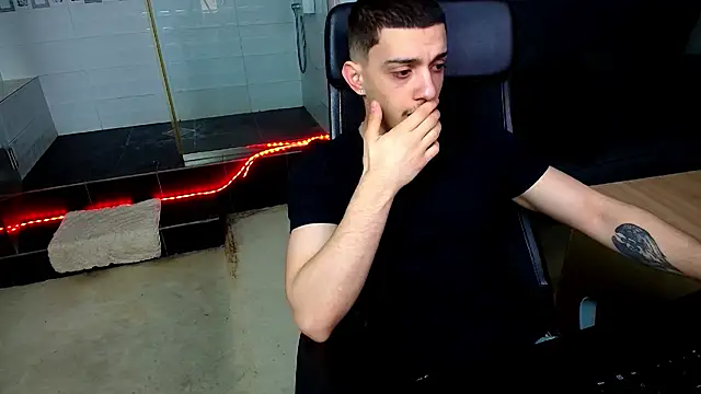 OscarGriffin online show from 3, 3, 2025
